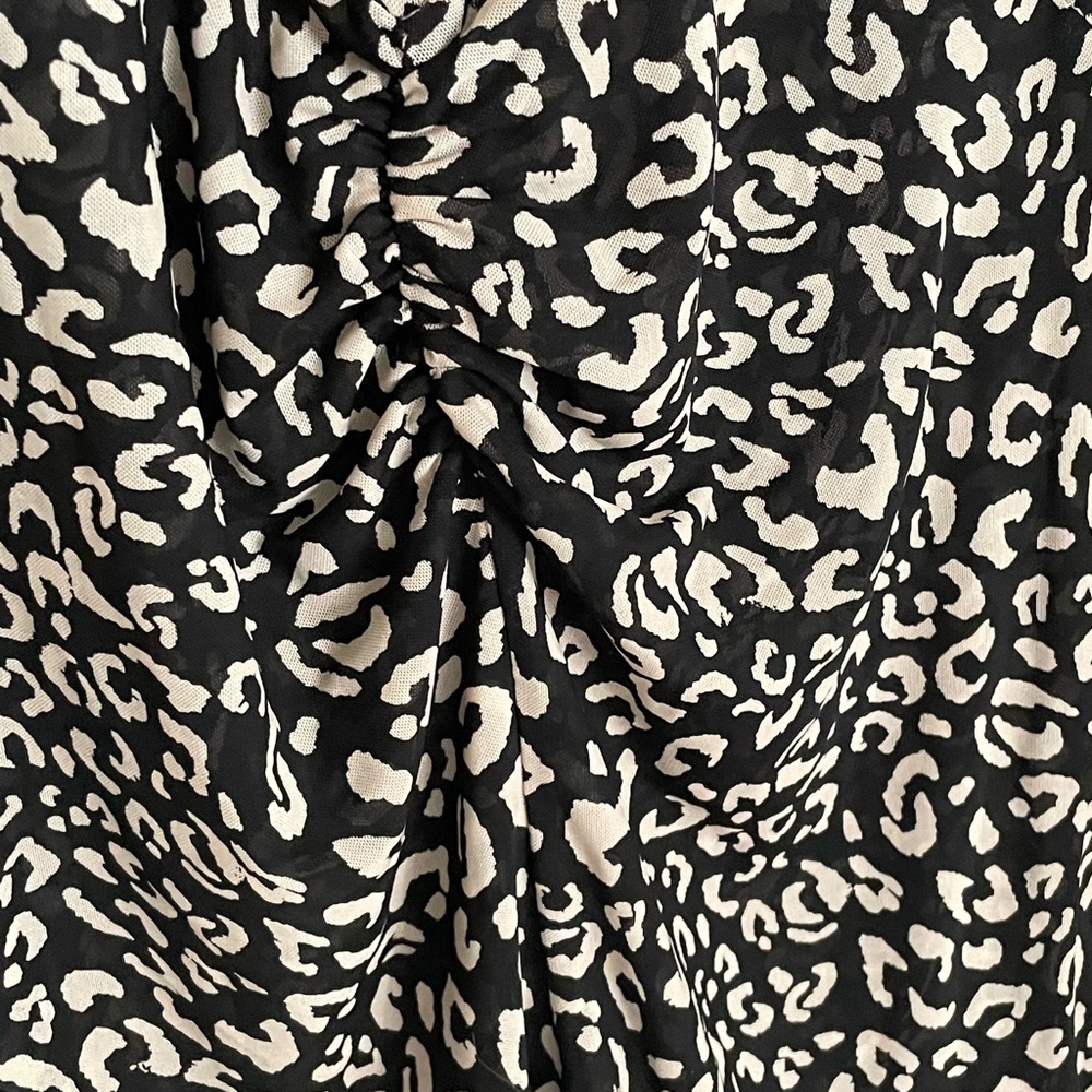 Perfect Cabi Top - Picture 2 of 8